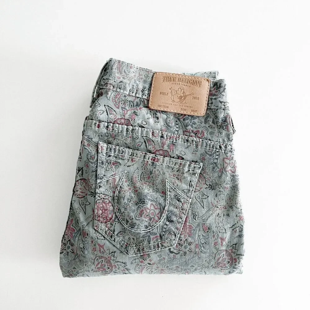 Women's Printed Slim Jeans - Light Gray with Pink Paisley - Picture 7 of 10